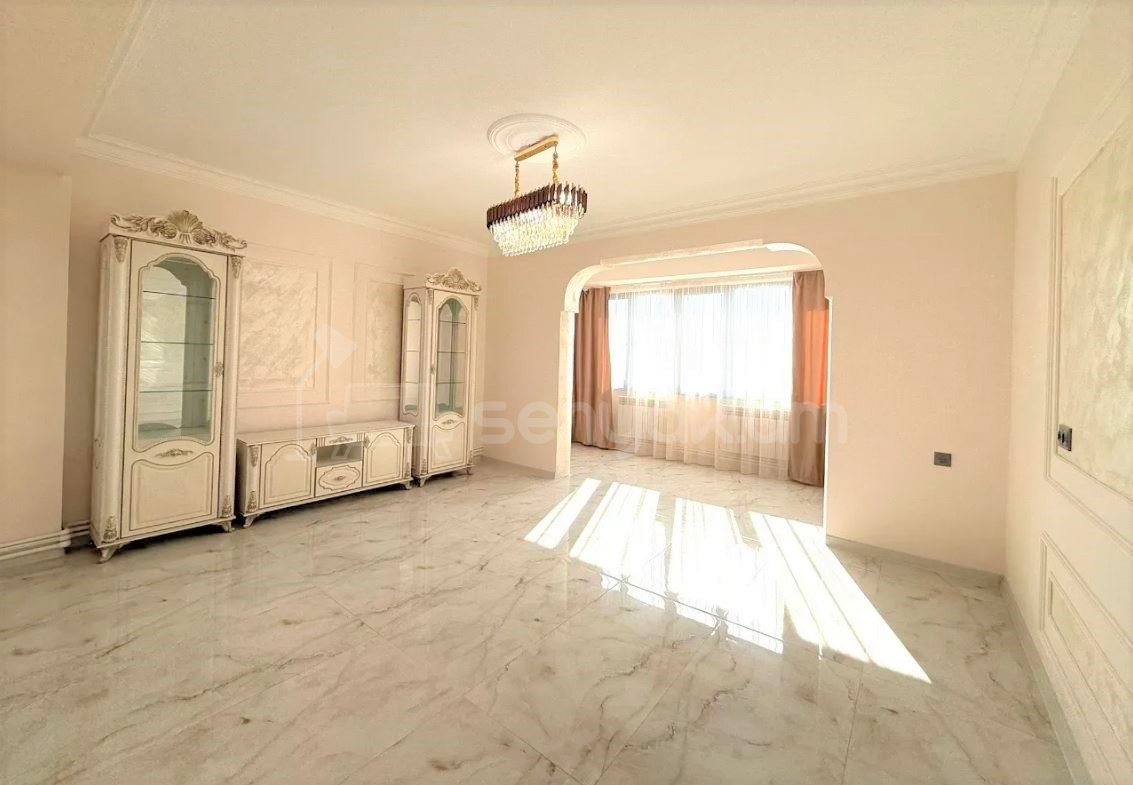 4 Սենյականոց Բնակարան, 90քմ, 8/9 հարկ, Դիզայներական Վերանորոգված