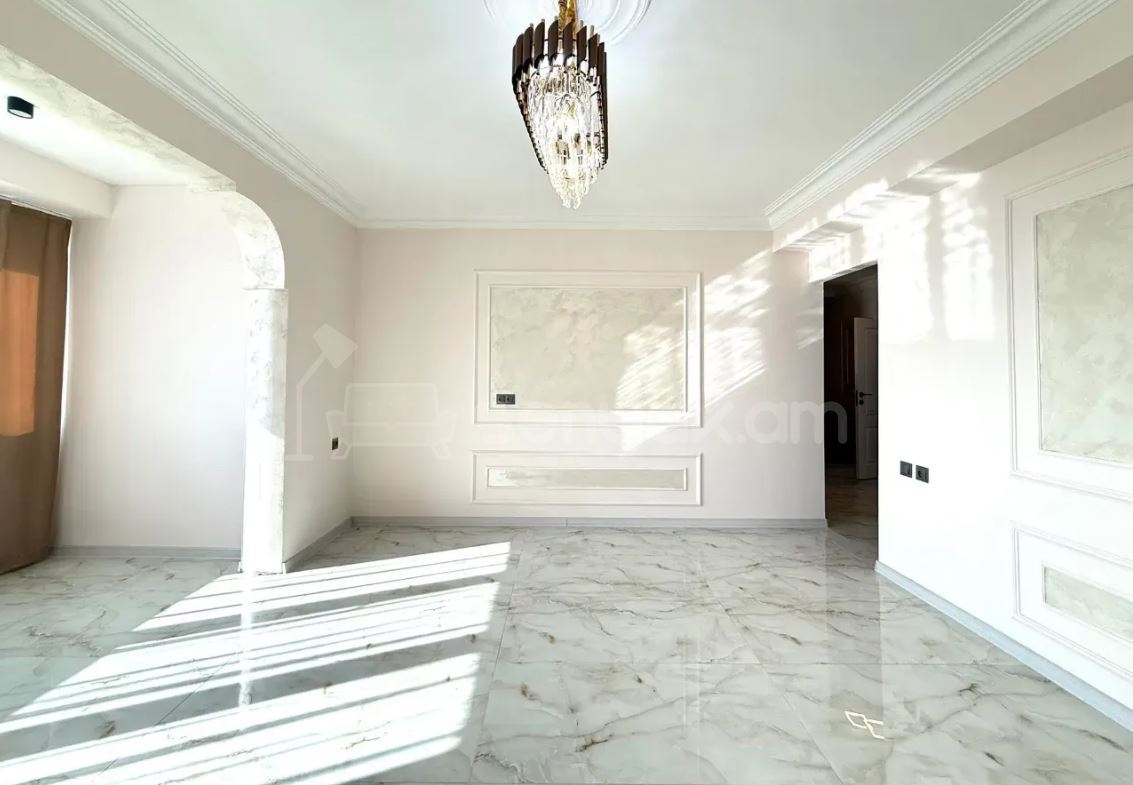 4 Սենյականոց Բնակարան, 90քմ, 8/9 հարկ, Դիզայներական Վերանորոգված