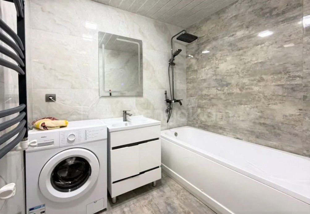 4 Սենյականոց Բնակարան, 90քմ, 8/9 հարկ, Դիզայներական Վերանորոգված