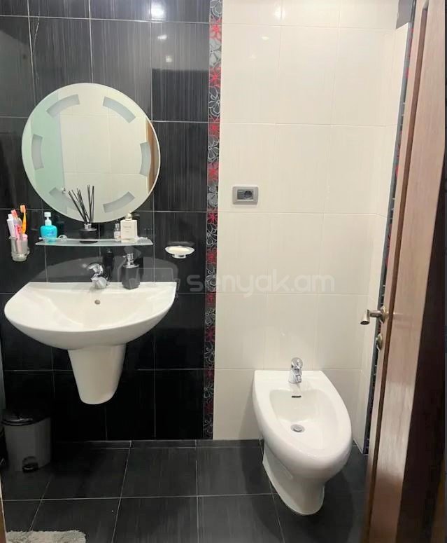 3 Սենյականոց Բնակարան, 86քմ, 1/11 հարկ, Կապիտալ Վերանորոգված