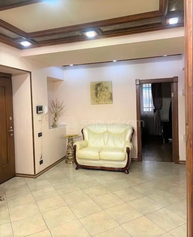 3 Սենյականոց Բնակարան, 86քմ, 1/11 հարկ, Կապիտալ Վերանորոգված