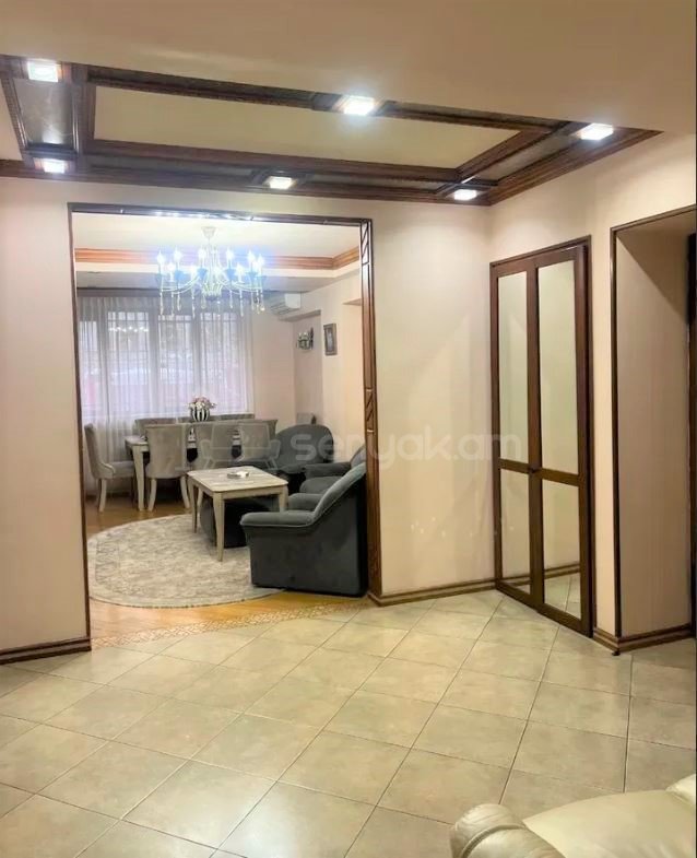 3 Սենյականոց Բնակարան, 86քմ, 1/11 հարկ, Կապիտալ Վերանորոգված