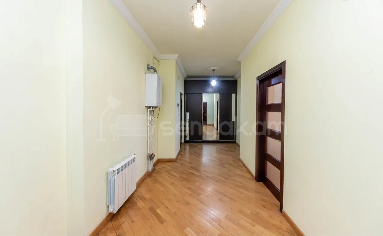 2 Սենյականոց Բնակարան Նորակառույցում, 76քմ, 12/13 հարկ, Կապիտալ Վերանորոգված