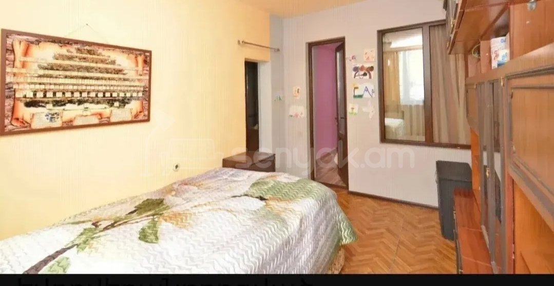 4 Սենյականոց Բնակարան Քարե Շենքում, 125քմ, 2/5 հարկ, Կապիտալ Վերանորոգված