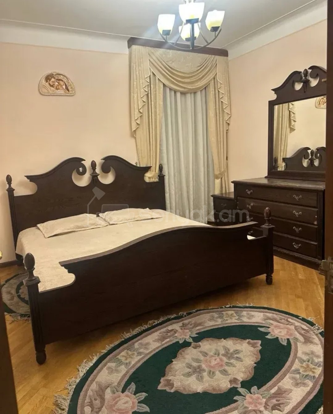 3 Սենյականոց Բնակարան Քարե Շենքում, 80քմ, 3/7 հարկ, Նորմալ Վիճակում, Կահավորված, Արևկող