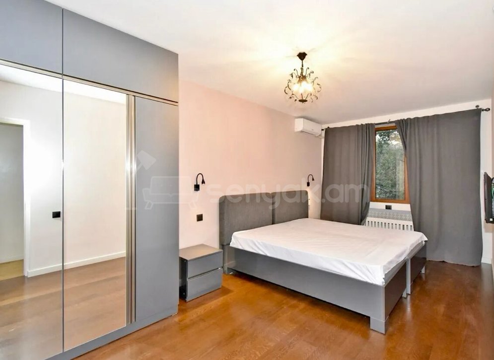 3 Սենյականոց Բնակարան Քարե Շենքում, 78քմ, 3/5 հարկ, Դիզայներական Վերանորոգված, Կահավորված