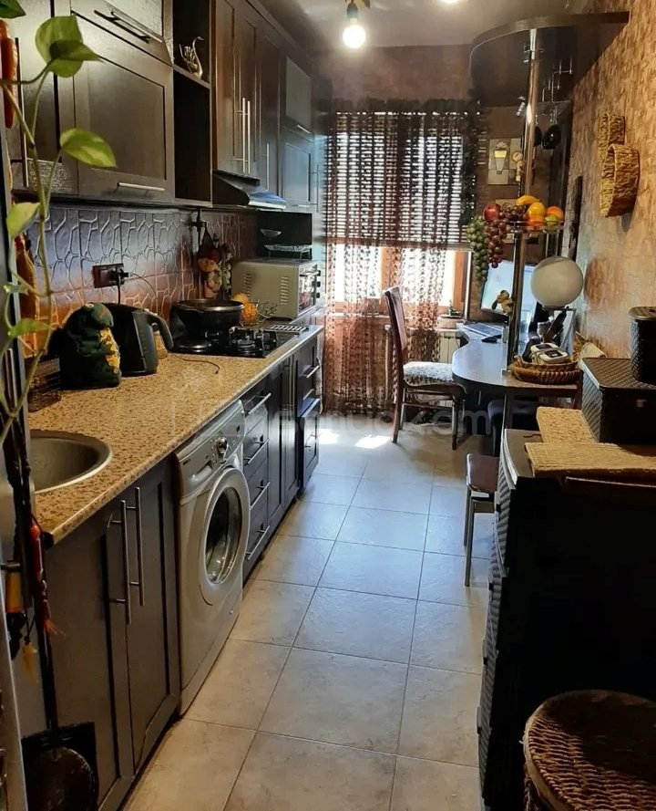 3 Սենյականոց Բնակարան, 73քմ, 3/9 հարկ, Կապիտալ Վերանորոգված