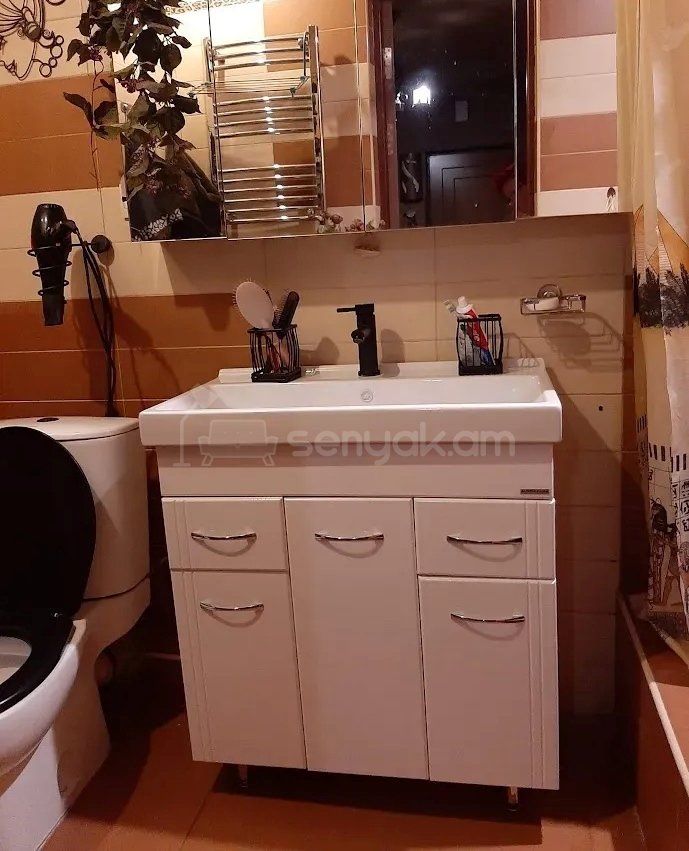 3 Սենյականոց Բնակարան, 73քմ, 3/9 հարկ, Կապիտալ Վերանորոգված