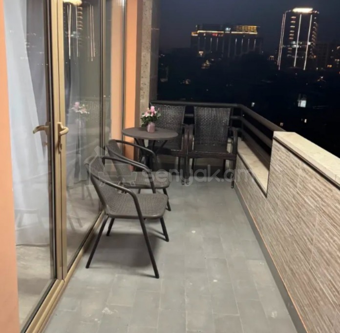 4 Սենյականոց Բնակարան Նորակառույցում, 140քմ, 11/20 հարկ, Դիզայներական Վերանորոգված, Կահավորված