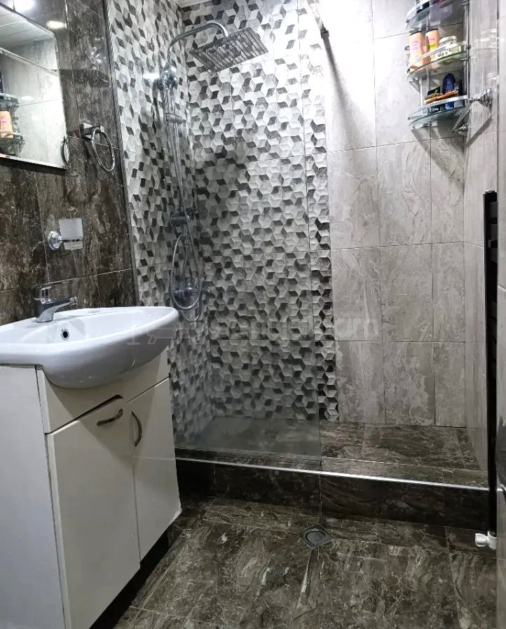 3 Սենյականոց Բնակարան, 50քմ, 4/6 հարկ, Կապիտալ Վերանորոգված