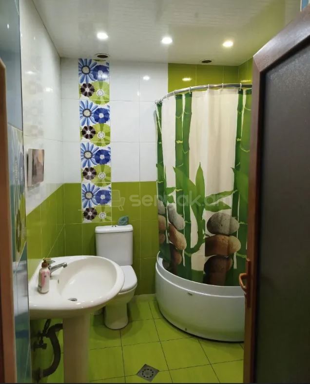 6 Սենյականոց Բնակարան Քարե Շենքում, 89քմ, 2/4 հարկ, Կապիտալ Վերանորոգված