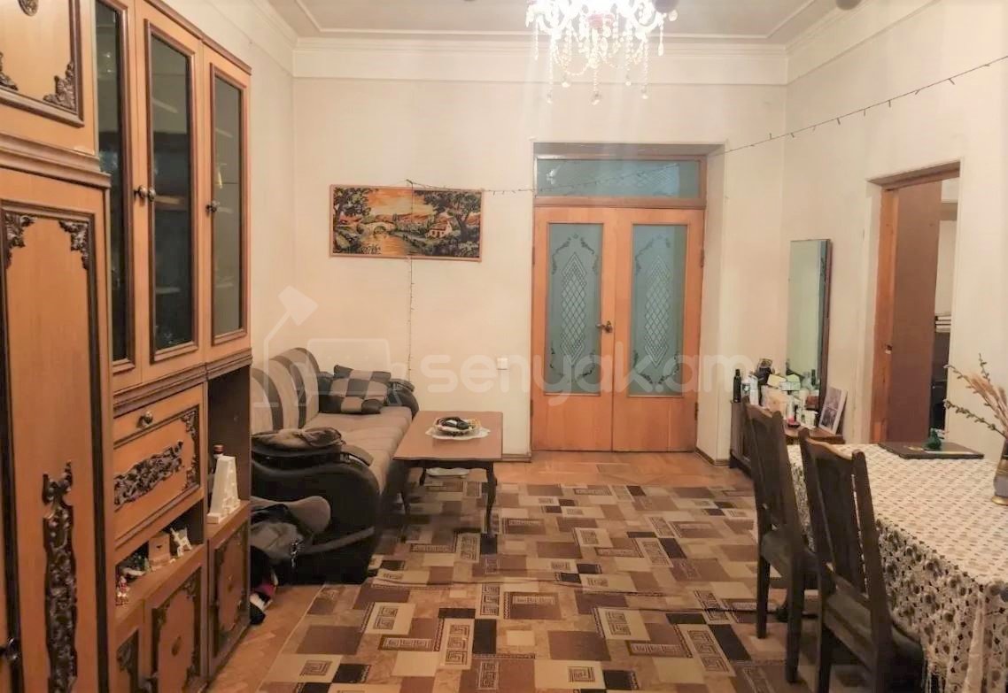 2 Սենյականոց Բնակարան Քարե Շենքում, 79քմ, 3/4 հարկ, Պետական Վիճակում