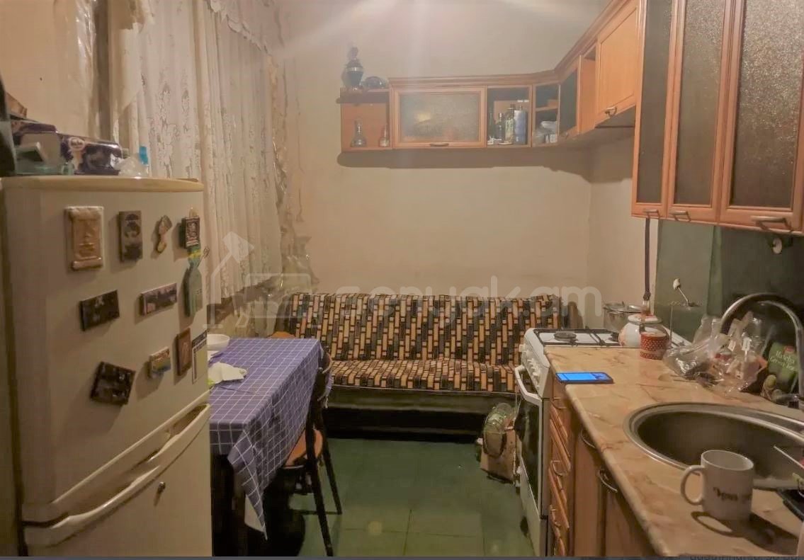 2 Սենյականոց Բնակարան Քարե Շենքում, 79քմ, 3/4 հարկ, Պետական Վիճակում