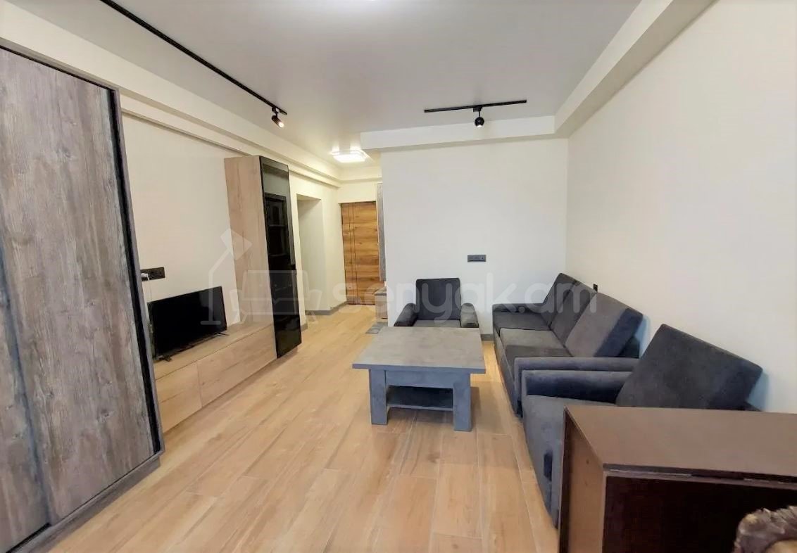 2 Սենյականոց Բնակարան, 40քմ, 7/10 հարկ, Կապիտալ Վերանորոգված, Կահավորված, Արևկող