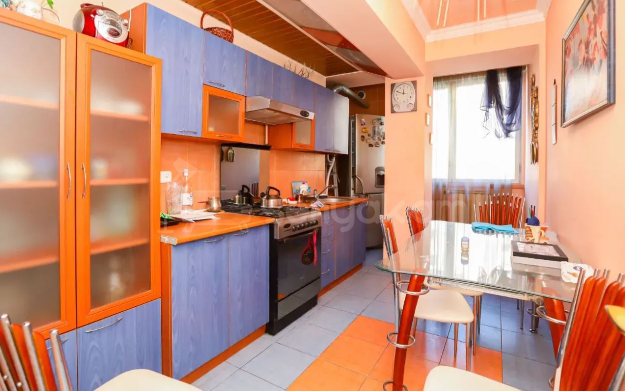 3 Սենյականոց Բնակարան, 81քմ, 5/10 հարկ, Կապիտալ Վերանորոգված