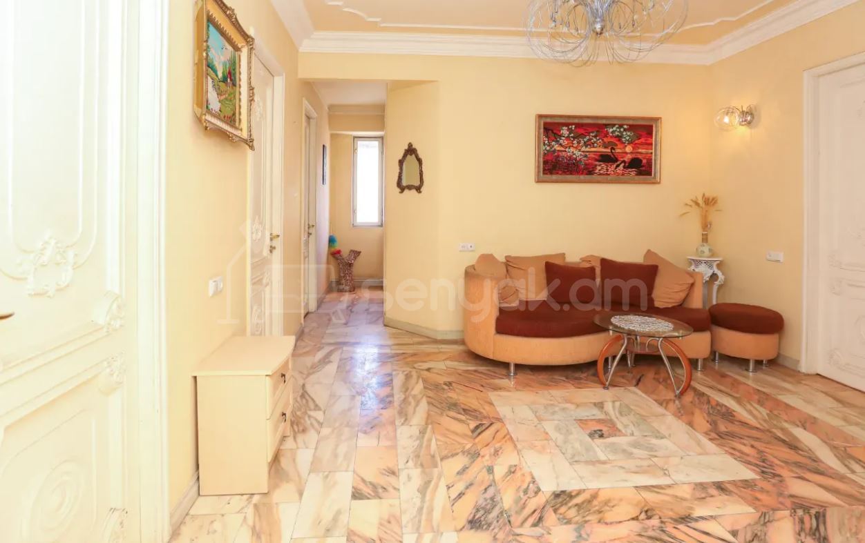 3 Սենյականոց Բնակարան, 81քմ, 5/10 հարկ, Կապիտալ Վերանորոգված