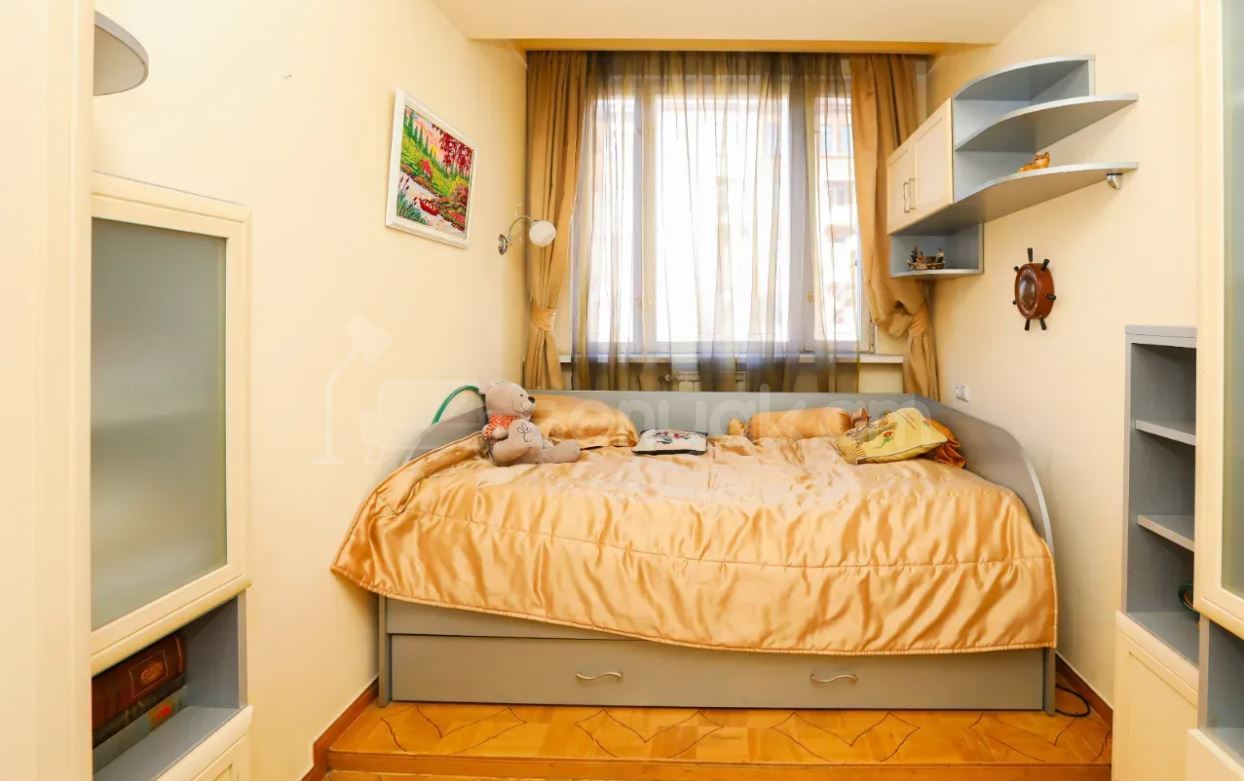 3 Սենյականոց Բնակարան, 81քմ, 5/10 հարկ, Կապիտալ Վերանորոգված