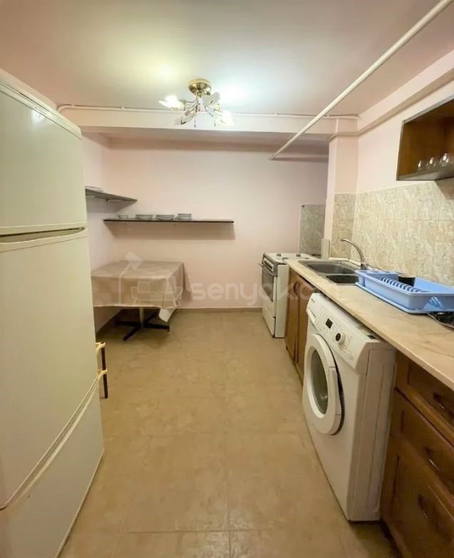 3 Սենյականոց Սեփական Տուն, 80քմ, Նորմալ Վիճակում, Կահավորված, Ավտոտնակով