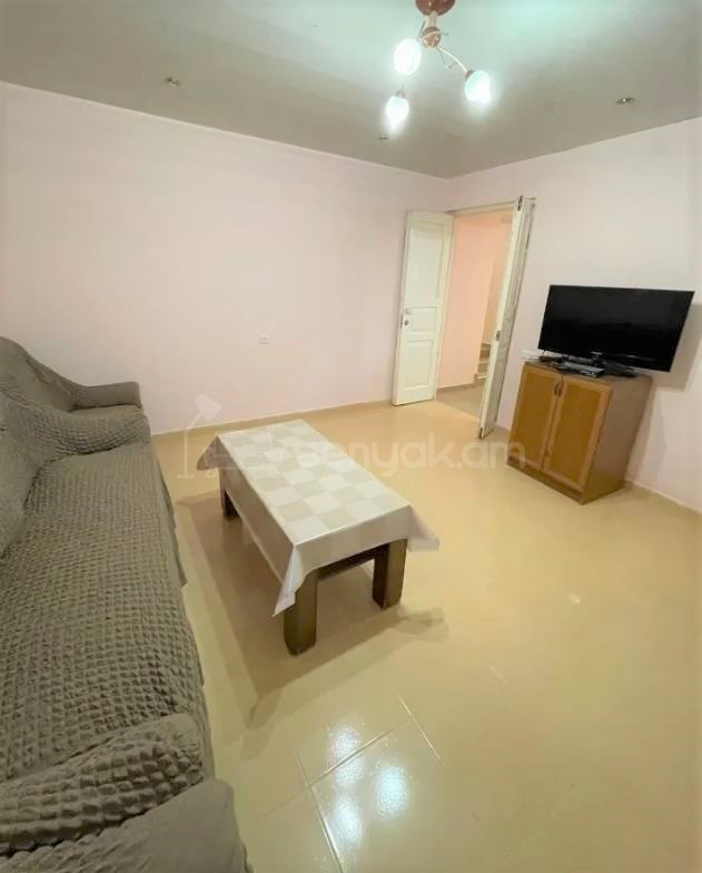 3 Սենյականոց Սեփական Տուն, 80քմ, Նորմալ Վիճակում, Կահավորված, Ավտոտնակով