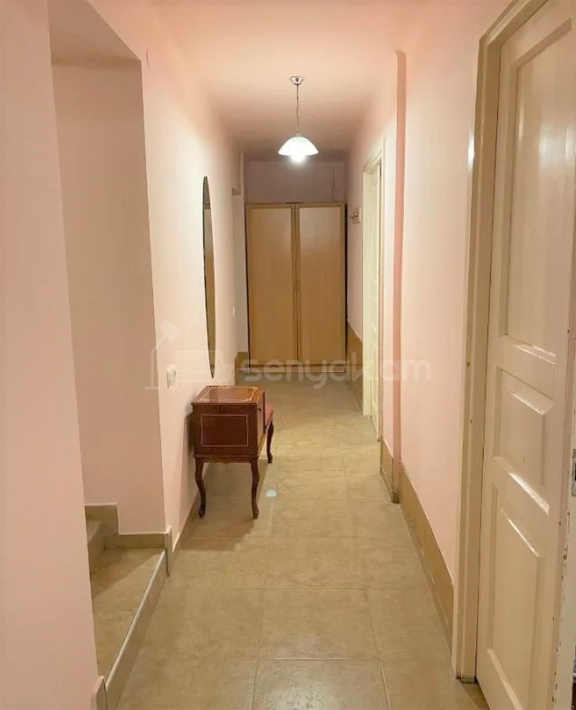 3 Սենյականոց Սեփական Տուն, 80քմ, Նորմալ Վիճակում, Կահավորված, Ավտոտնակով