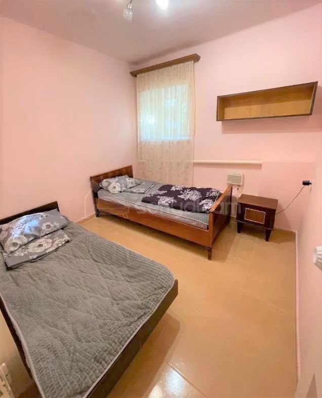 3 Սենյականոց Սեփական Տուն, 80քմ, Նորմալ Վիճակում, Կահավորված, Ավտոտնակով