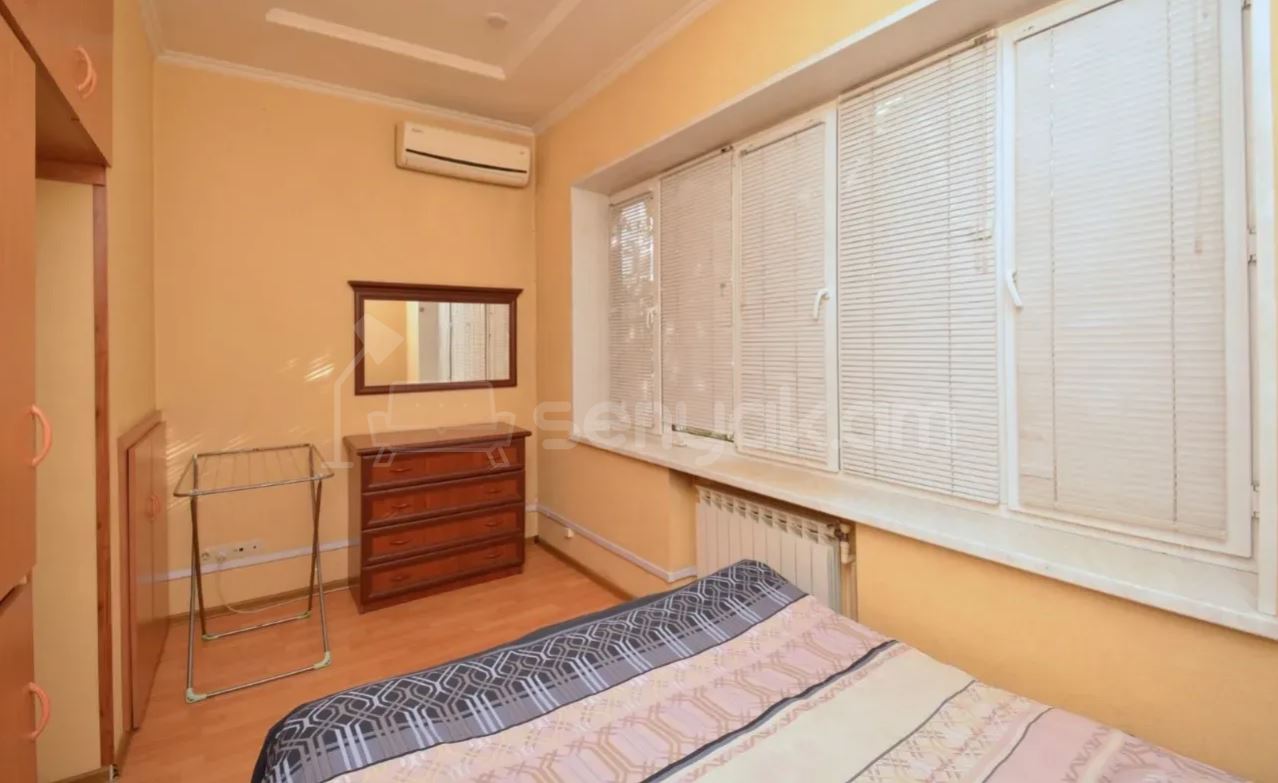 3 Սենյականոց Բնակարան Քարե Շենքում, 67քմ, 2/4 հարկ, Կապիտալ Վերանորոգված