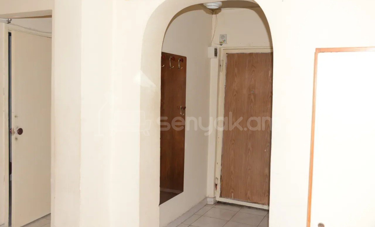 1 Սենյականոց Բնակարան, 54քմ, 8/9 հարկ, Նորմալ Վիճակում