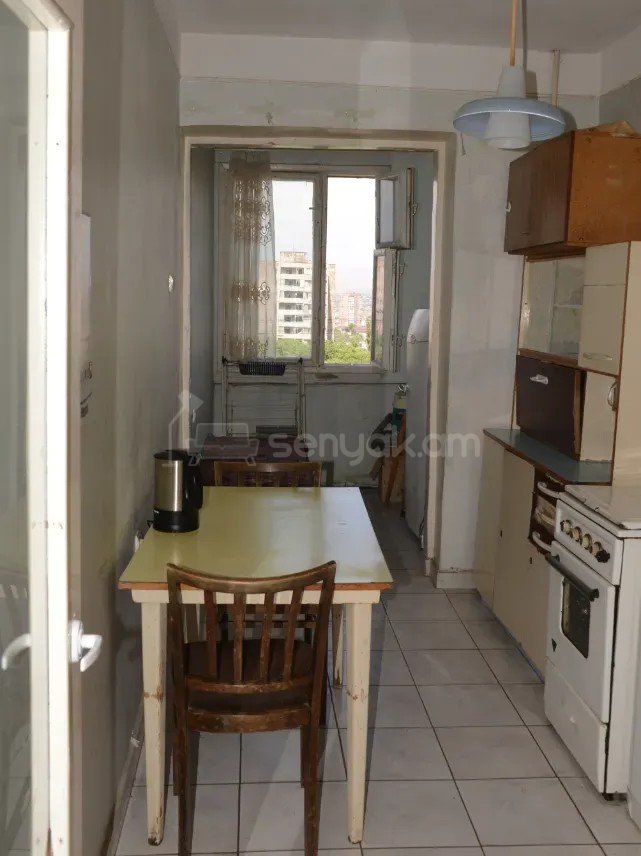 1 Սենյականոց Բնակարան, 54քմ, 8/9 հարկ, Նորմալ Վիճակում