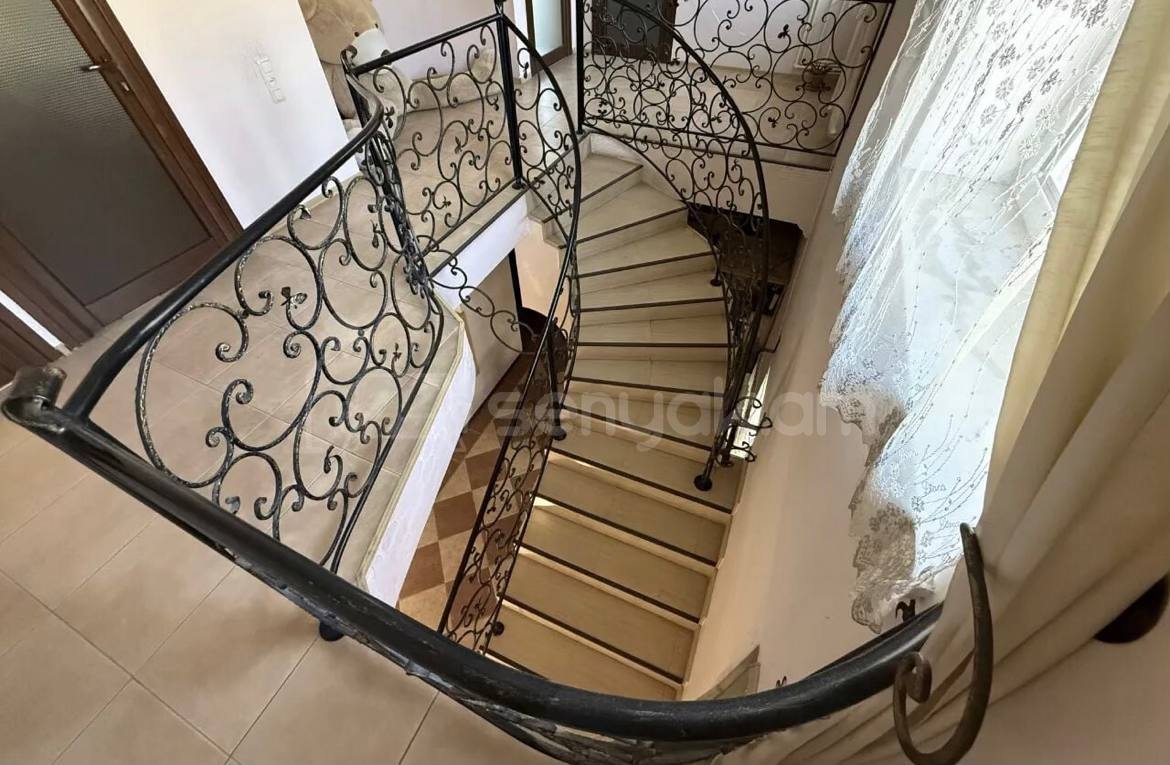 5 Սենյականոց Սեփական Տուն, 340քմ, Կապիտալ Վերանորոգված, Ավտոտնակով