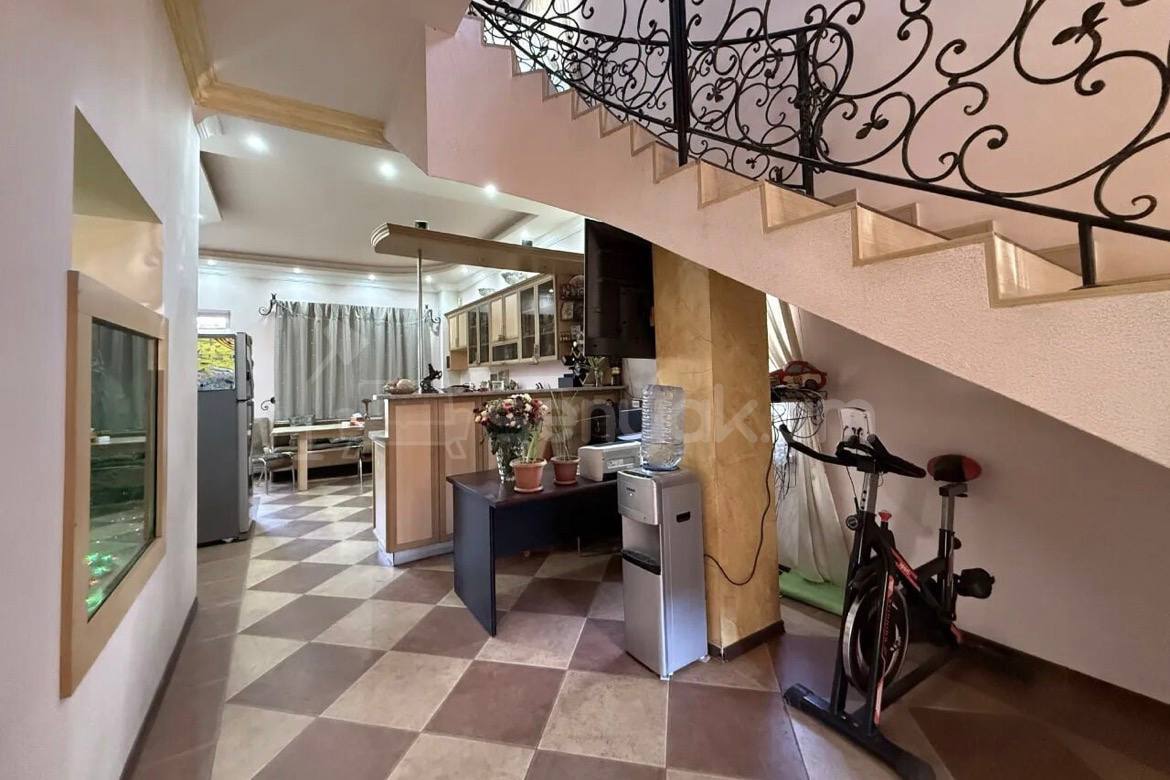 5 Սենյականոց Սեփական Տուն, 340քմ, Կապիտալ Վերանորոգված, Ավտոտնակով