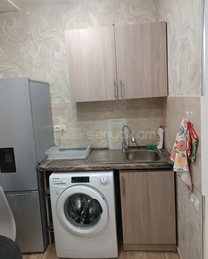 2 Սենյականոց Բնակարան Քարե Շենքում, 42քմ, 2/8 հարկ, Կապիտալ Վերանորոգված, Կահավորված