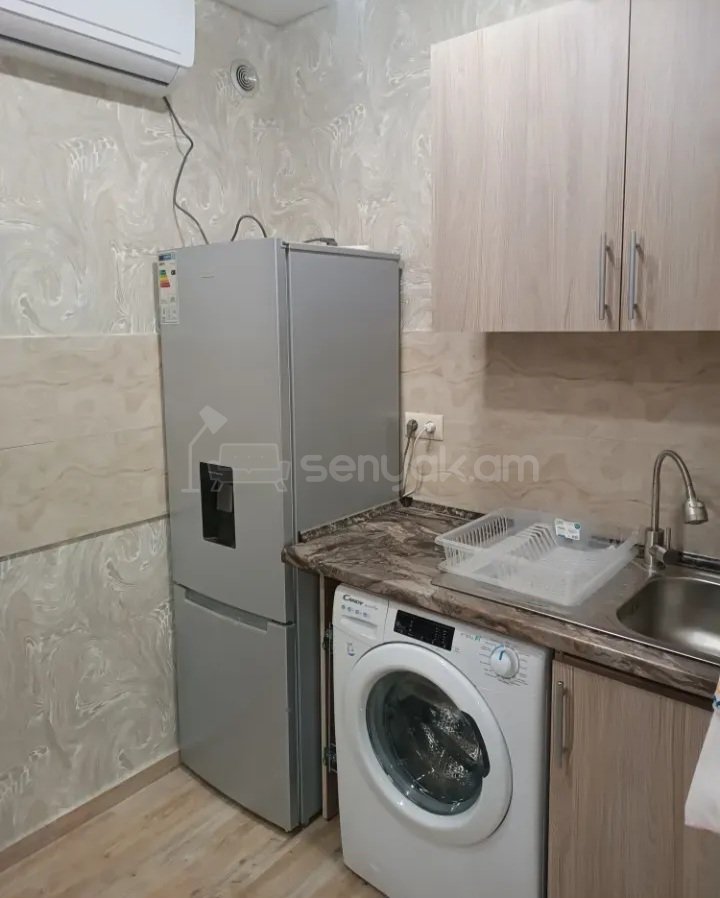 2 Սենյականոց Բնակարան Քարե Շենքում, 42քմ, 2/8 հարկ, Կապիտալ Վերանորոգված, Կահավորված