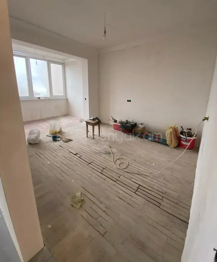 1 Սենյականոց Բնակարան, 36քմ, 4/4 հարկ, Կապիտալ Վերանորոգված