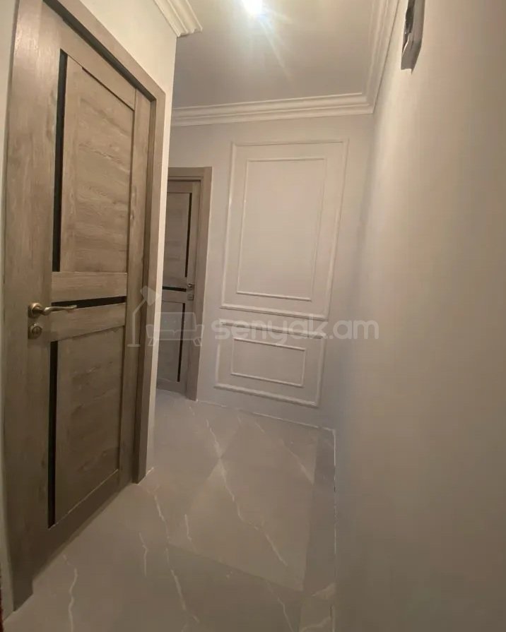 1 Սենյականոց Բնակարան, 36քմ, 4/4 հարկ, Դիզայներական Վերանորոգված