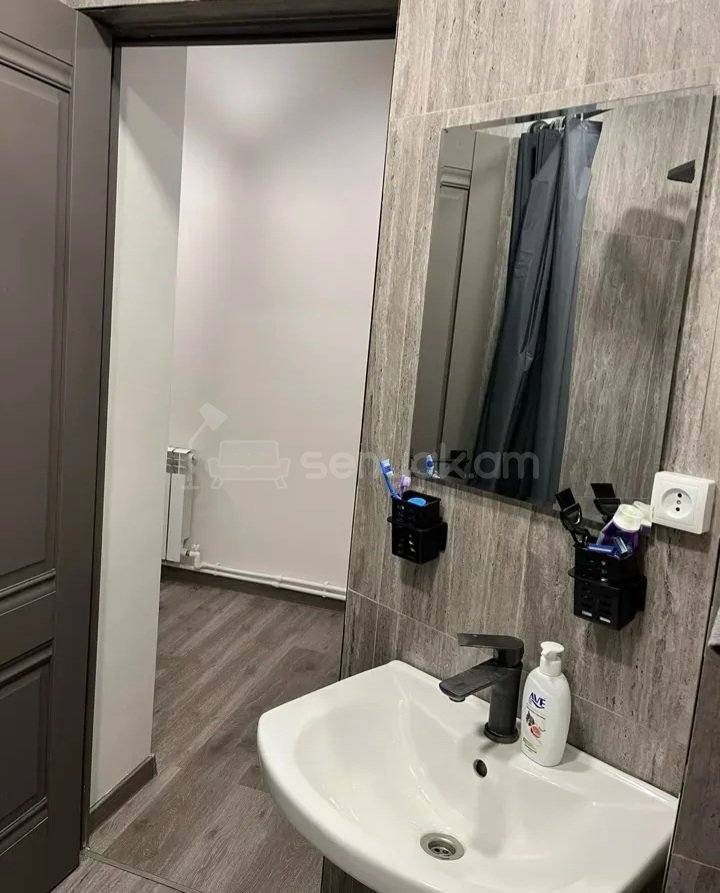 2 Սենյականոց Բնակարան, 47քմ, 1/9 հարկ, Կապիտալ Վերանորոգված