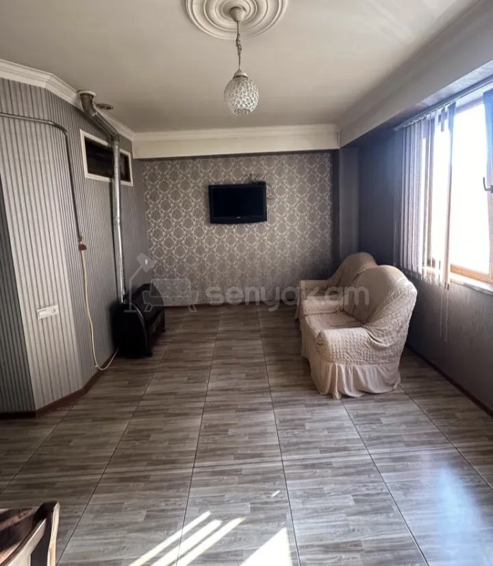 2 Սենյականոց Բնակարան Քարե Շենքում, 68քմ, 4/5 հարկ, Կապիտալ Վերանորոգված, Կահավորված