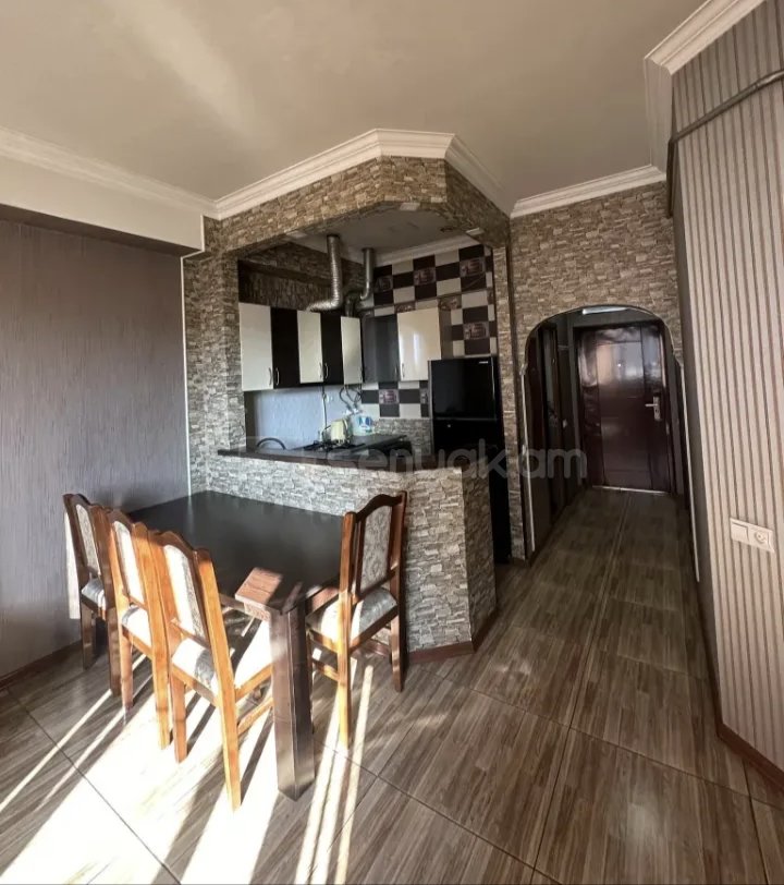 2 Սենյականոց Բնակարան Քարե Շենքում, 68քմ, 4/5 հարկ, Կապիտալ Վերանորոգված, Կահավորված