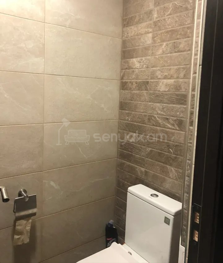 2 Սենյականոց Բնակարան, 62քմ, 5/9 հարկ, Նորմալ Վիճակում, Կահավորված