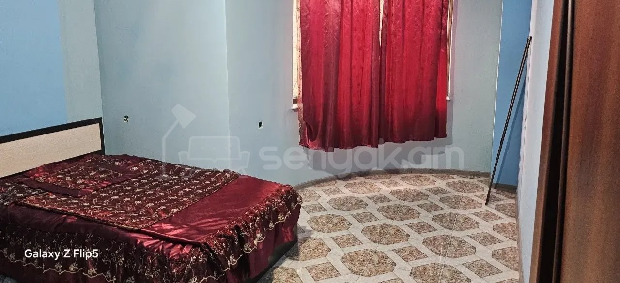 2 Սենյականոց Բնակարան Քարե Շենքում, 45քմ, 1/1 հարկ, Նորմալ Վիճակում, Կահավորված