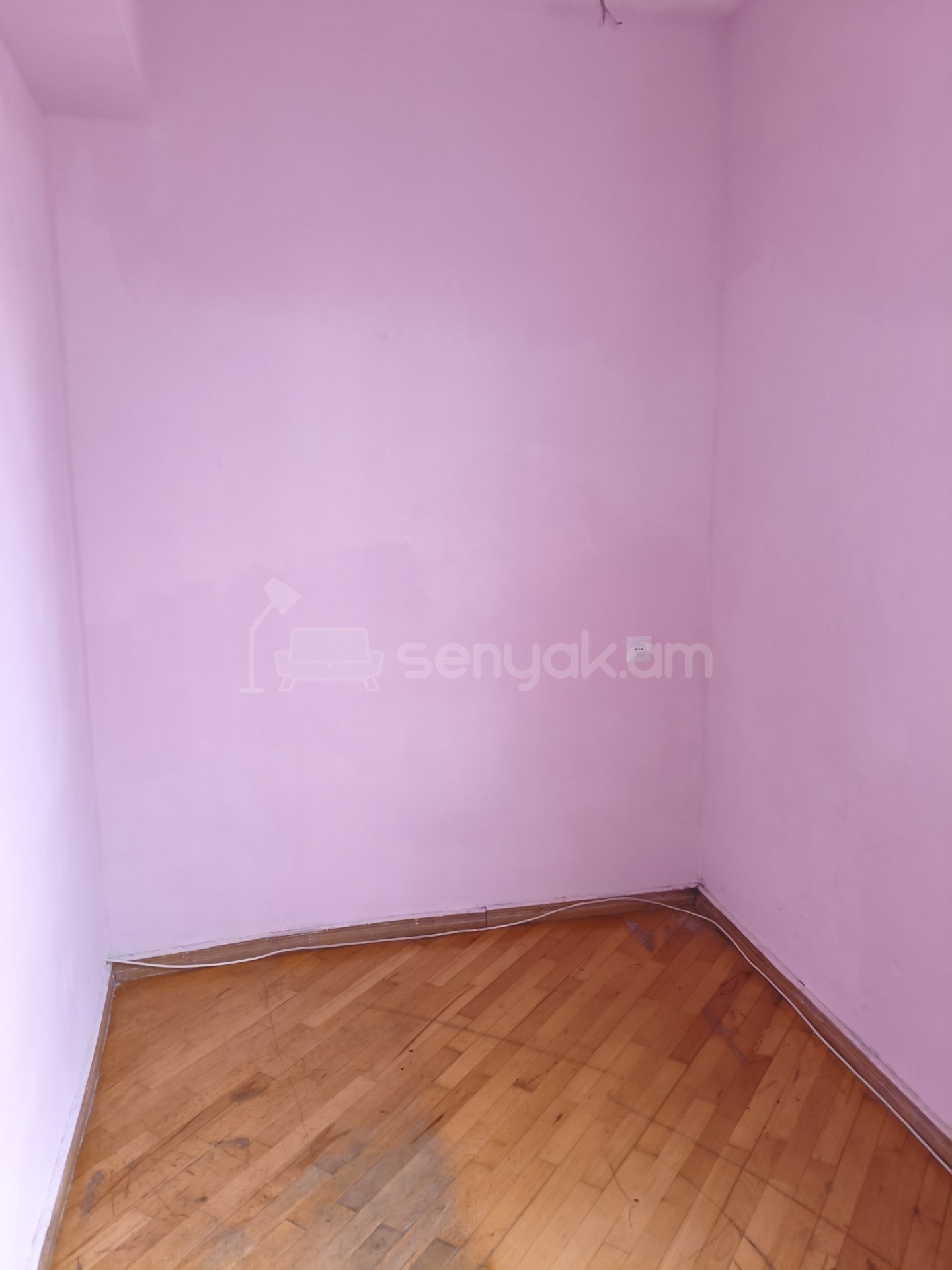 2 Սենյականոց Բնակարան Քարե Շենքում, 58քմ, 1/5 հարկ, Նորմալ Վիճակում, Կահավորված