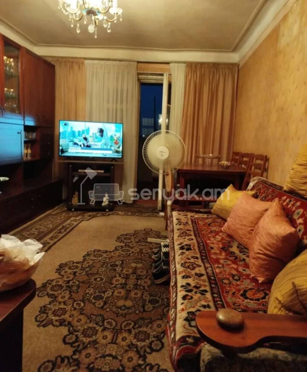 3 Սենյականոց Բնակարան Քարե Շենքում, 83քմ, 4/5 հարկ, Պետական Վիճակում