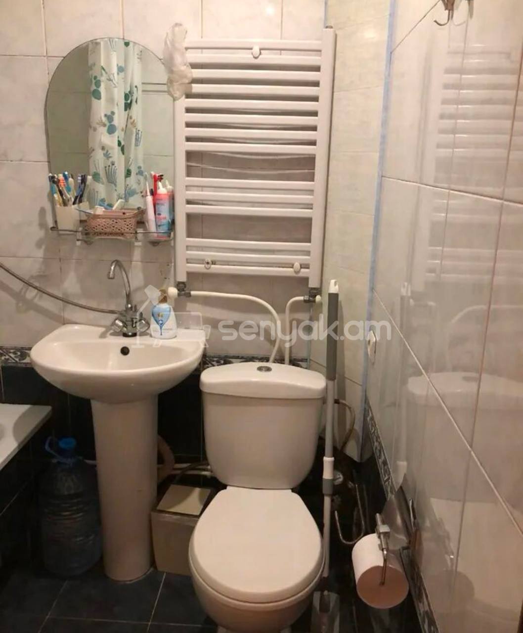 3 Սենյականոց Բնակարան Քարե Շենքում, 64քմ, 4/4 հարկ, Կապիտալ Վերանորոգված