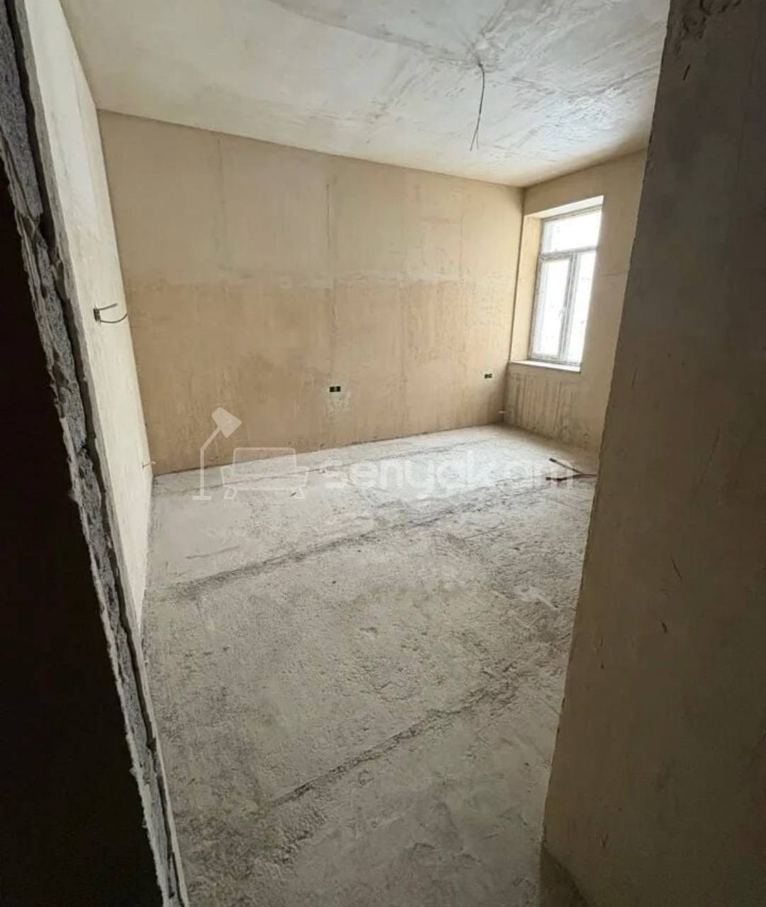 3 Սենյականոց Բնակարան Քարե Շենքում, 90քմ, 3/5 հարկ, Զրոյական Վիճակում