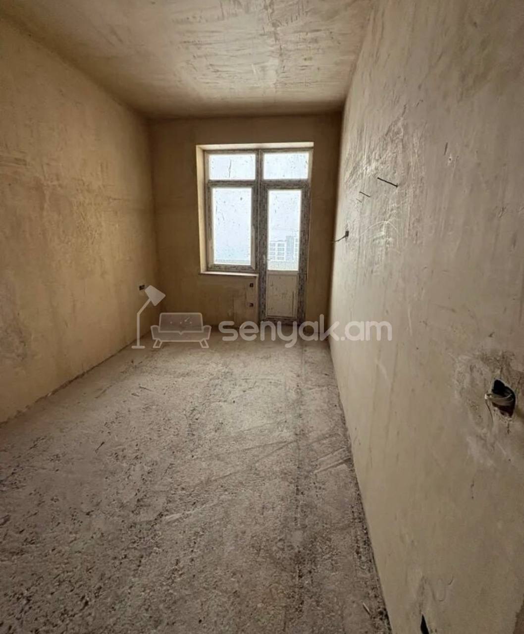 3 Սենյականոց Բնակարան Քարե Շենքում, 90քմ, 3/5 հարկ, Զրոյական Վիճակում