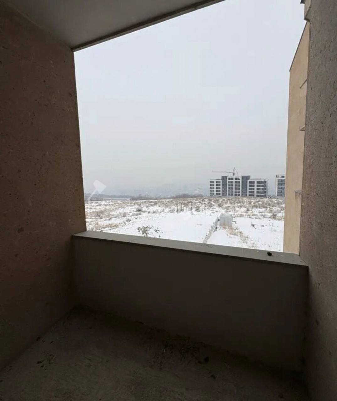 3 Սենյականոց Բնակարան Քարե Շենքում, 90քմ, 3/5 հարկ, Զրոյական Վիճակում