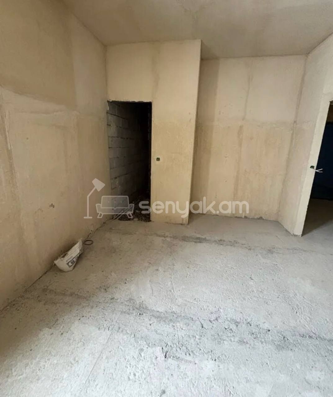 3 Սենյականոց Բնակարան Քարե Շենքում, 90քմ, 3/5 հարկ, Զրոյական Վիճակում