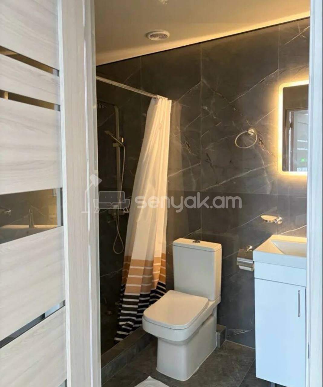 3 Սենյականոց Բնակարան, 110քմ, 12/18 հարկ, Կապիտալ Վերանորոգված