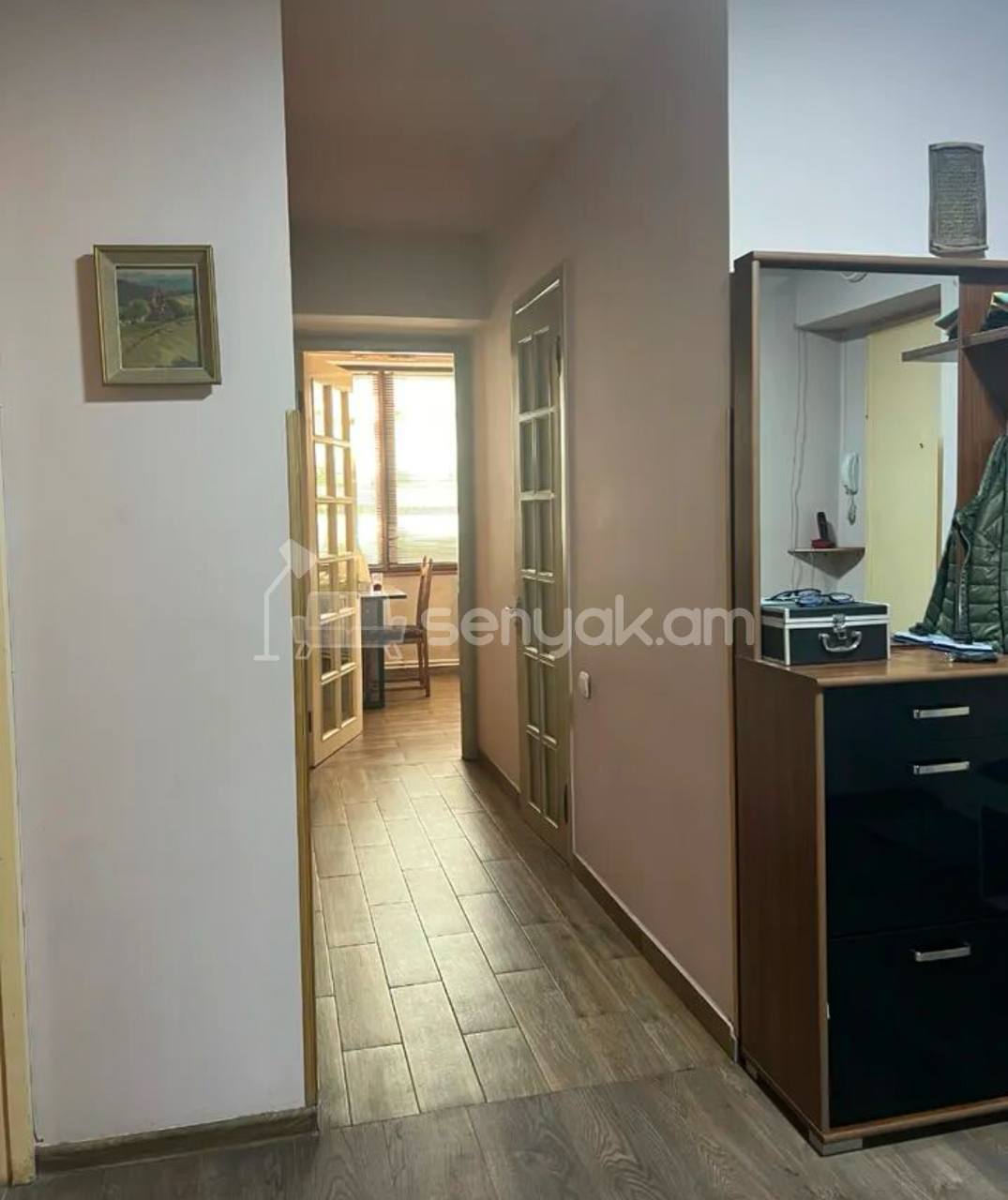 3 Սենյականոց Բնակարան Քարե Շենքում, 82քմ, 5/6 հարկ, Կապիտալ Վերանորոգված