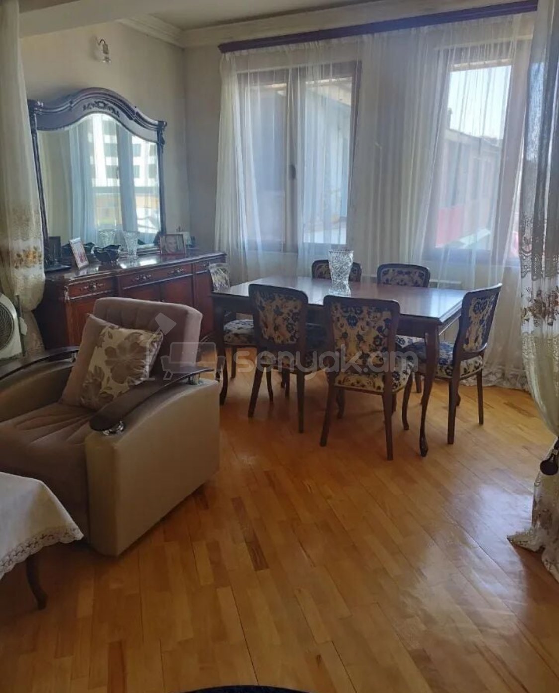 2 Սենյականոց Բնակարան Քարե Շենքում, 47քմ, 5/5 հարկ, Կապիտալ Վերանորոգված, Կահավորված