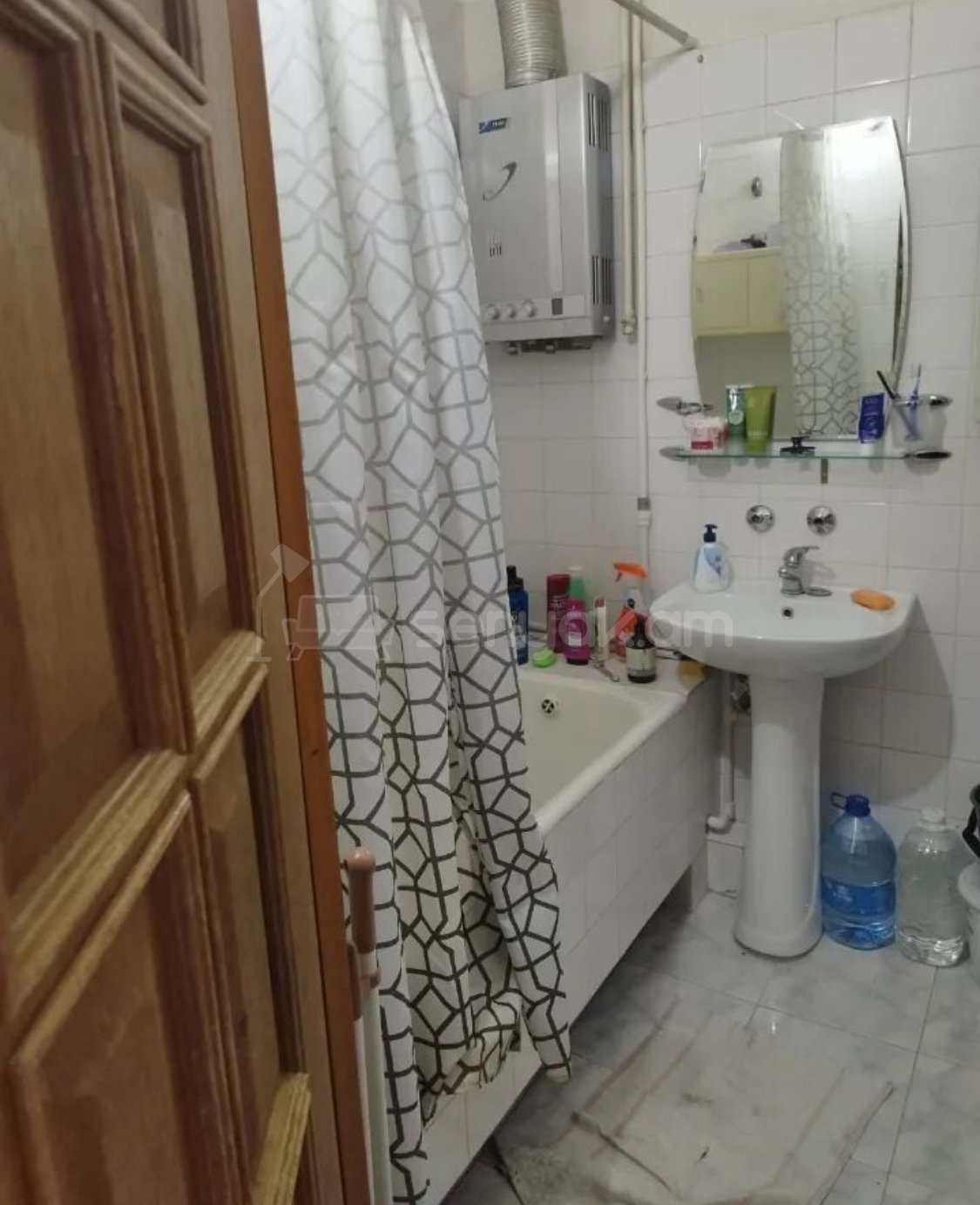 2 Սենյականոց Բնակարան Քարե Շենքում, 47քմ, 5/5 հարկ, Կապիտալ Վերանորոգված, Կահավորված